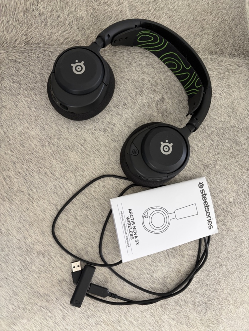 SteelSeries Arctis Nova 5X Wireless Gaming Headset – Like New - Picture 2 of 6